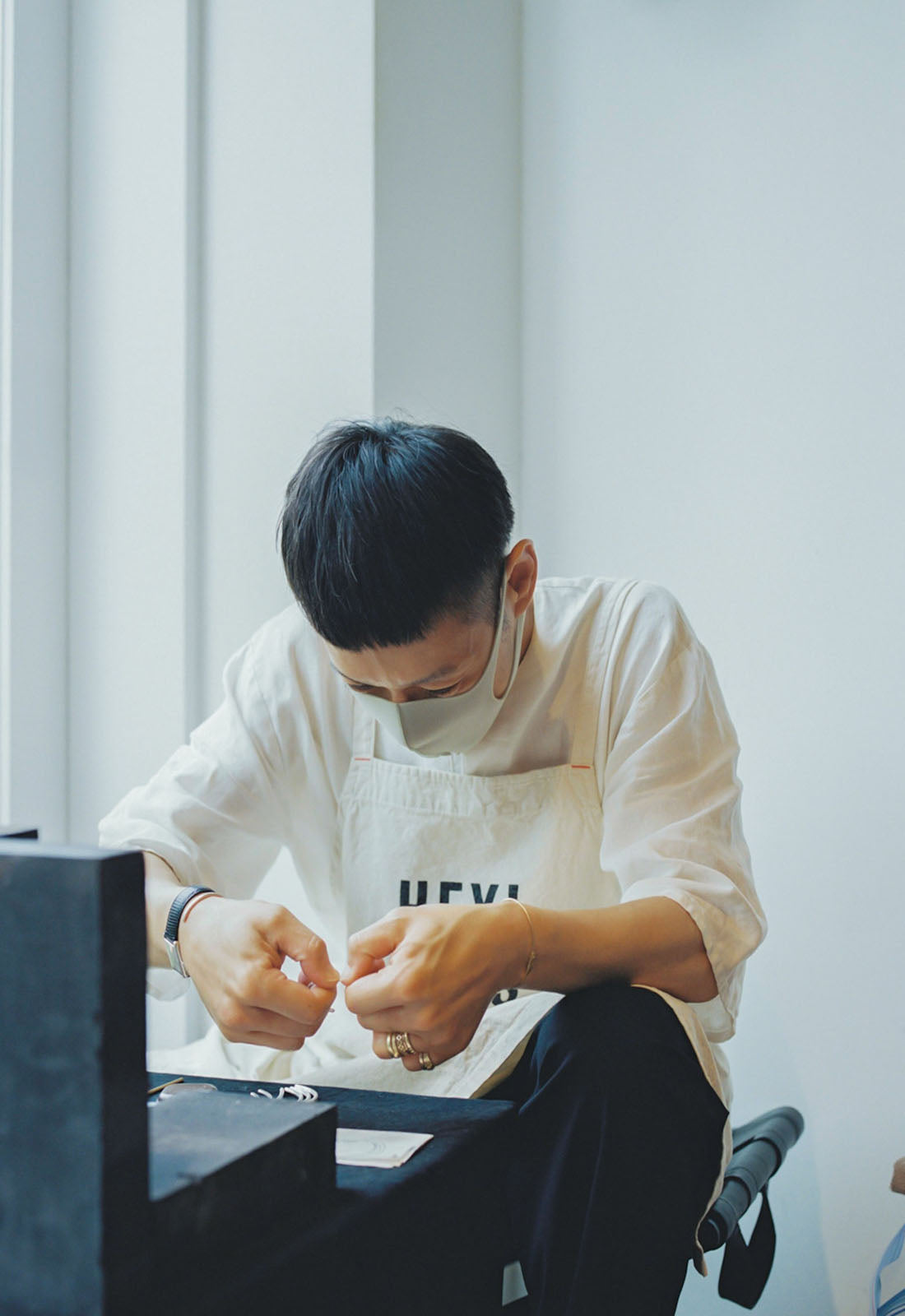 １点づつ手づくりのバングル製作