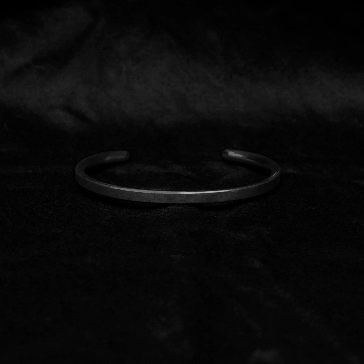 BOLD Bangle — 10K Bitter Gold