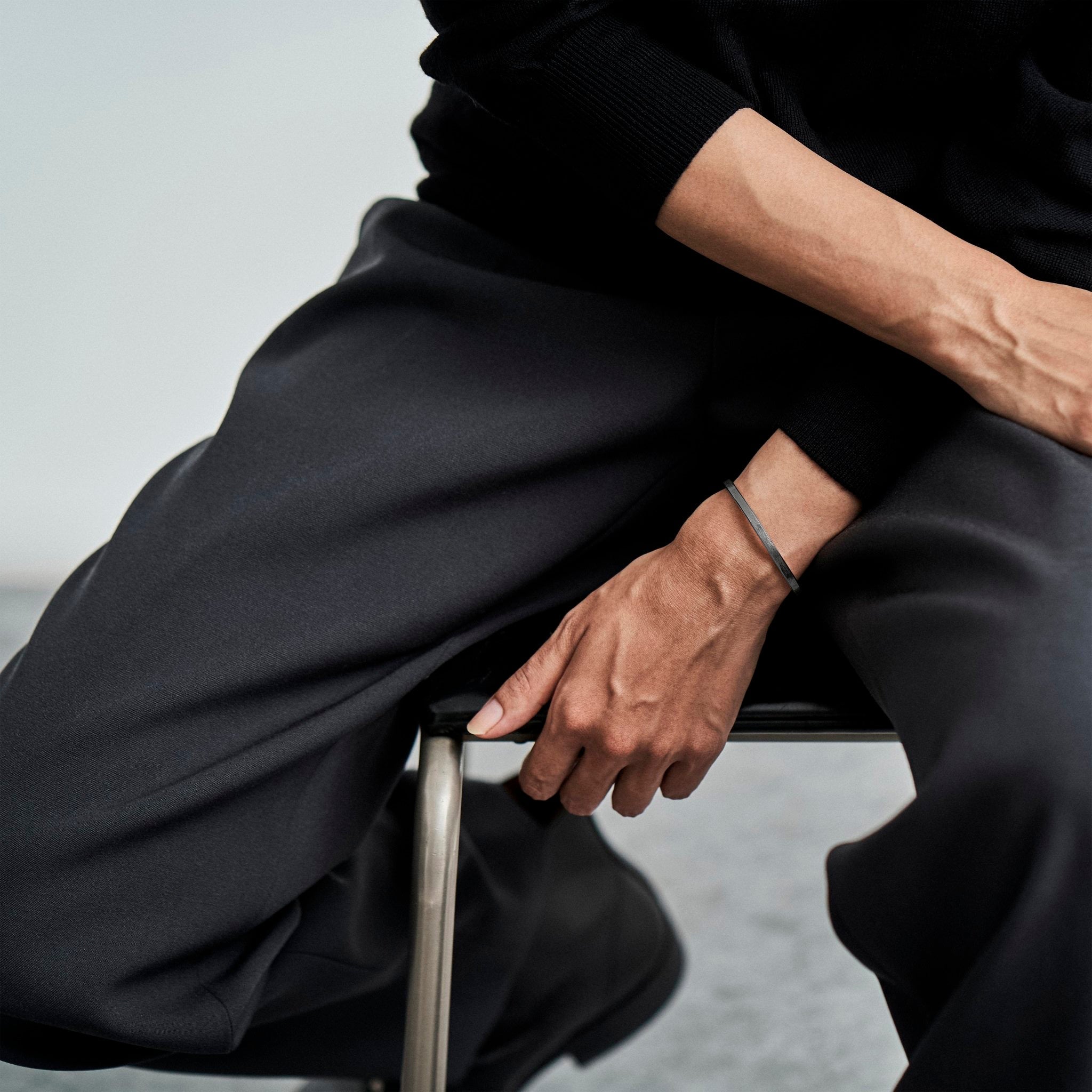 手首の研究家】【K10・10金・ビターゴールド色のバングル